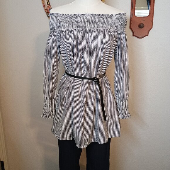 Haute Monde Tops - Haute Monde Striped Off the Shoulder Long Sleeve Top size Small